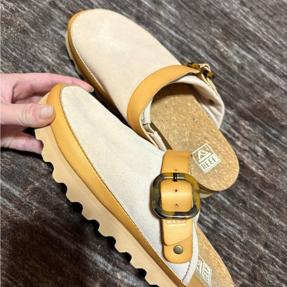 Reef Women's Cream and Yellow Buckle Mules